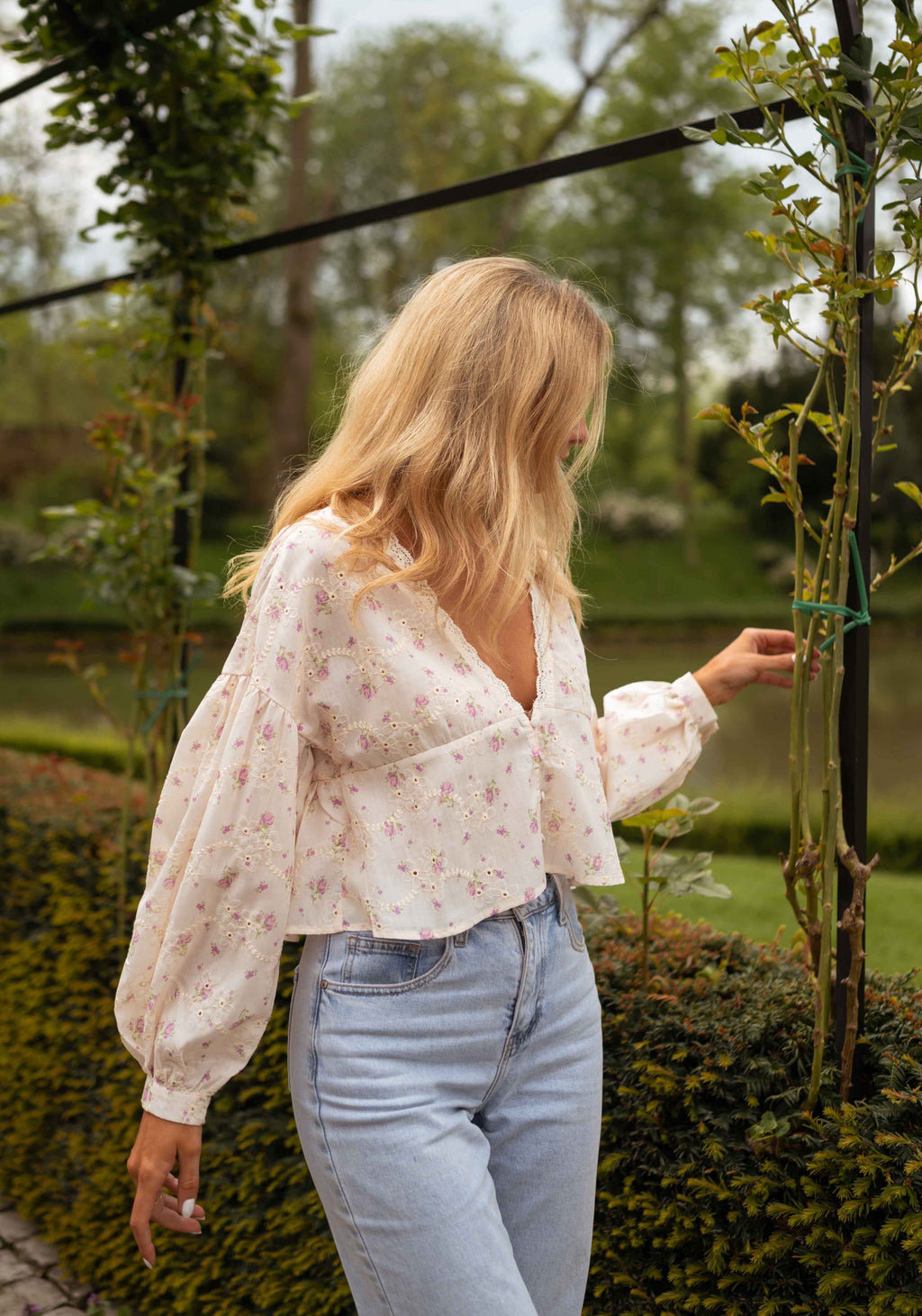 Archie blouse - ecru with flowers