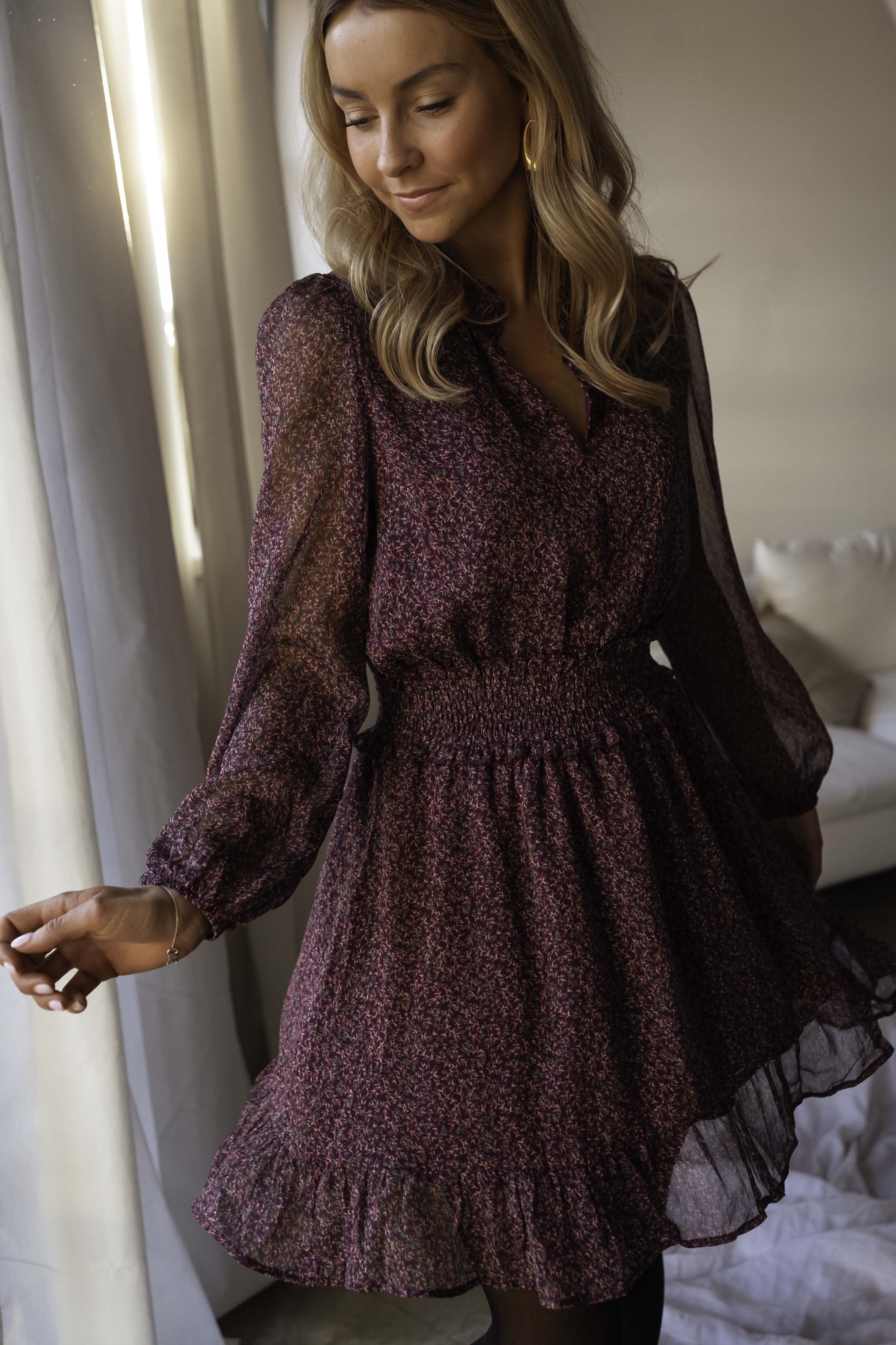 Robe Fluide Bordeaux Ligne à Suivre Taille 36 - Occasion Très Bon état, Genou, Polyester