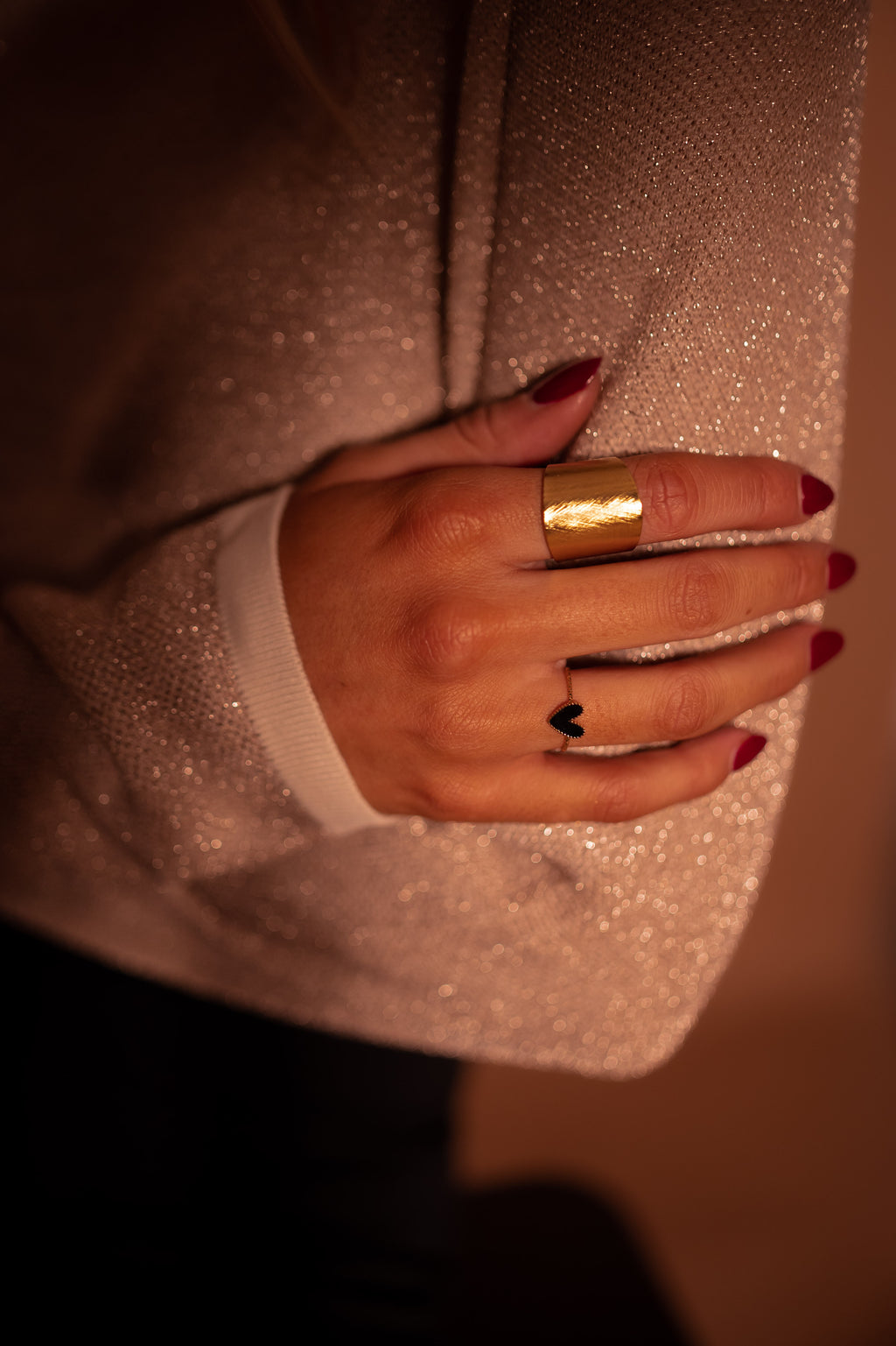 Daph ring - Golden And Black