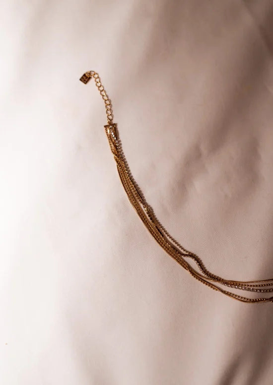 Mellora necklace - Golden and shiny