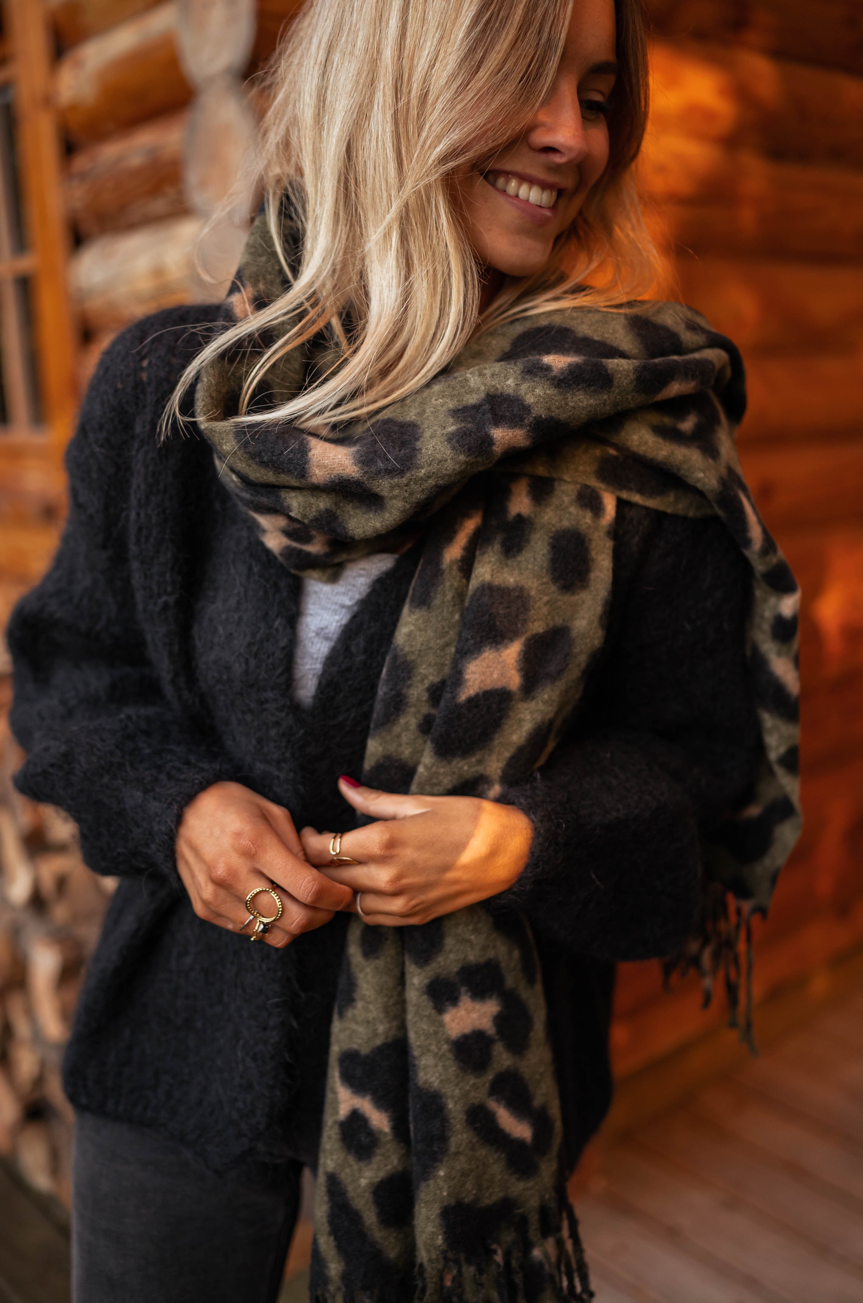 Echarpe Malika Leopard Kaki Avec Franges – Easy Clothes