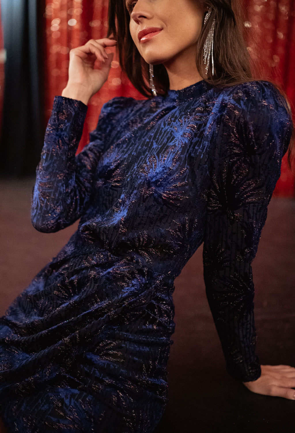 Robe Olivia - bleu en velours avec motifs à paillettes