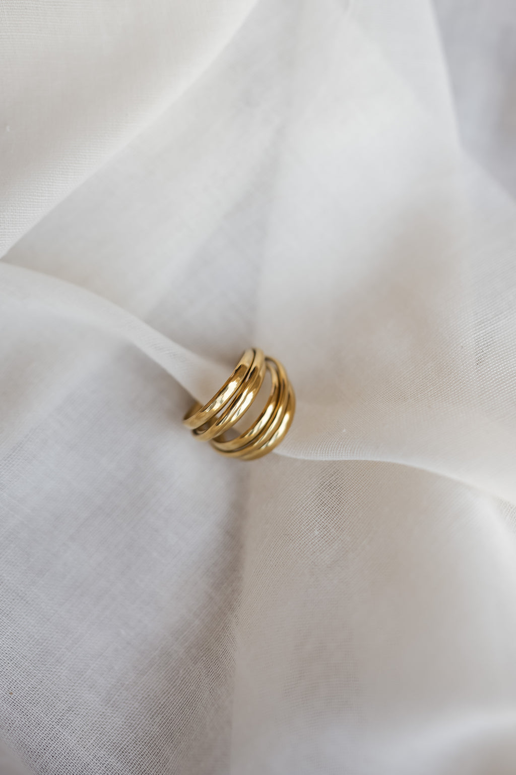Gira ring - golden