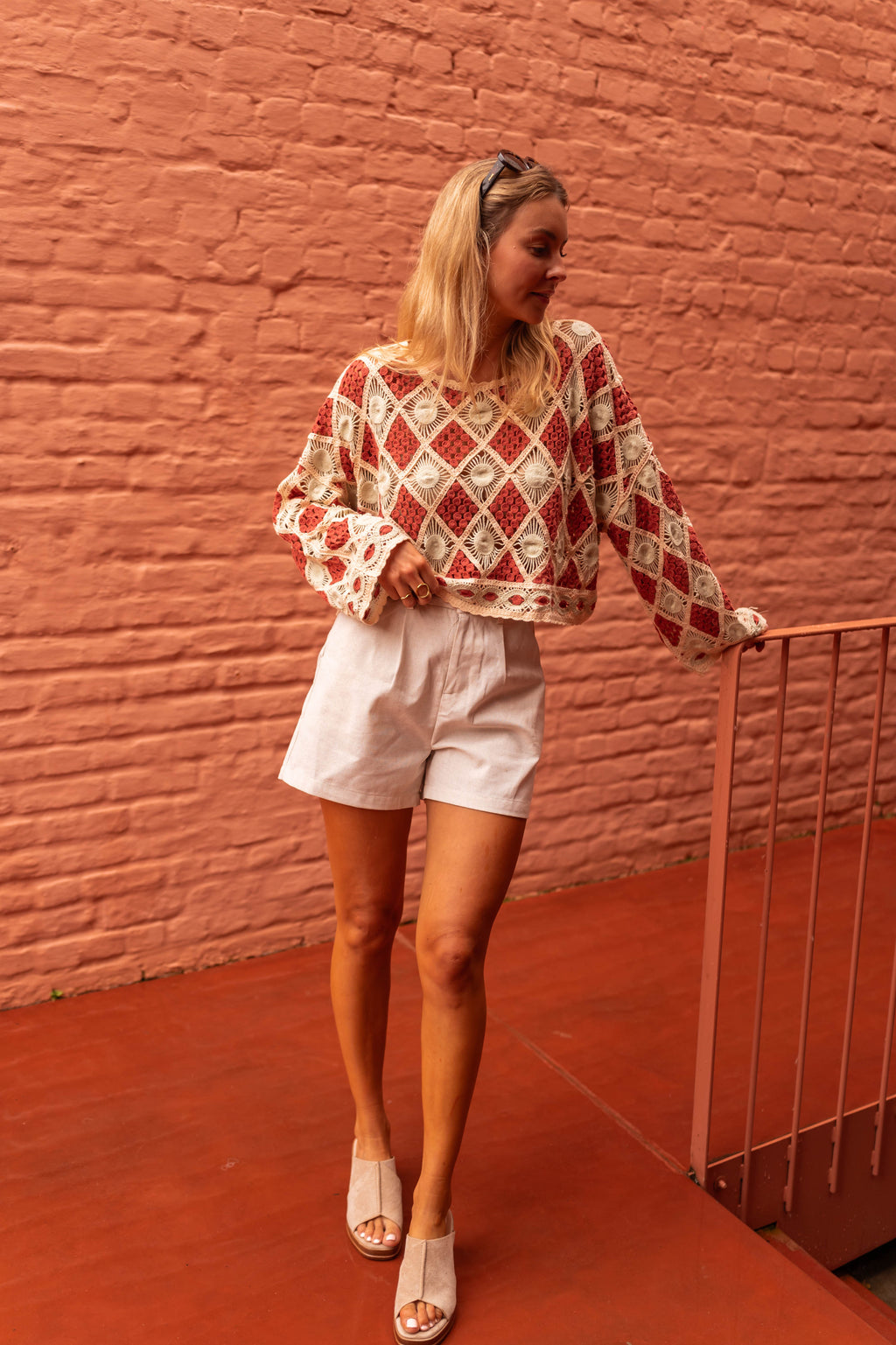 Blouse Kalya - brique en crochet