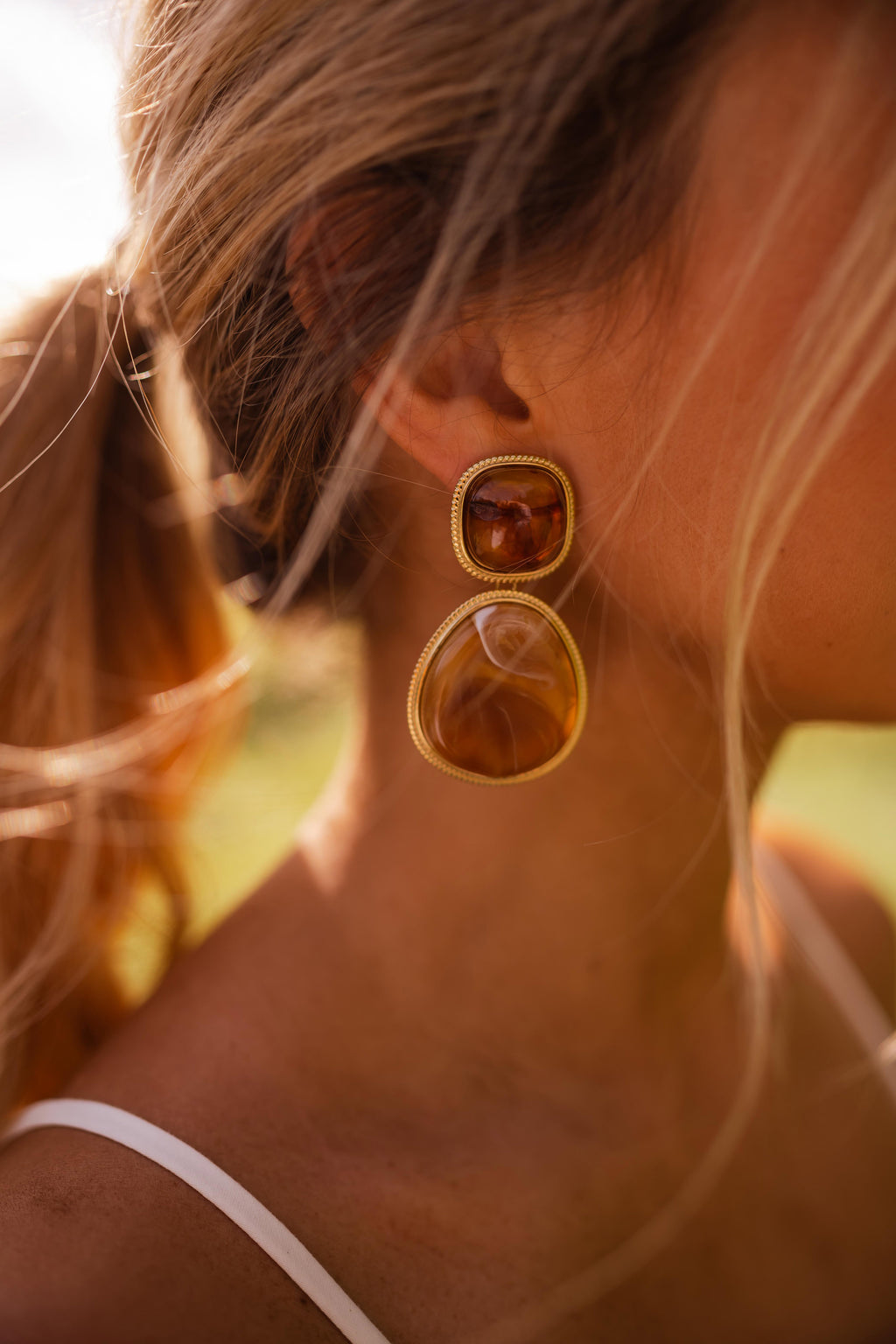 Hetty earrings - golden & brown