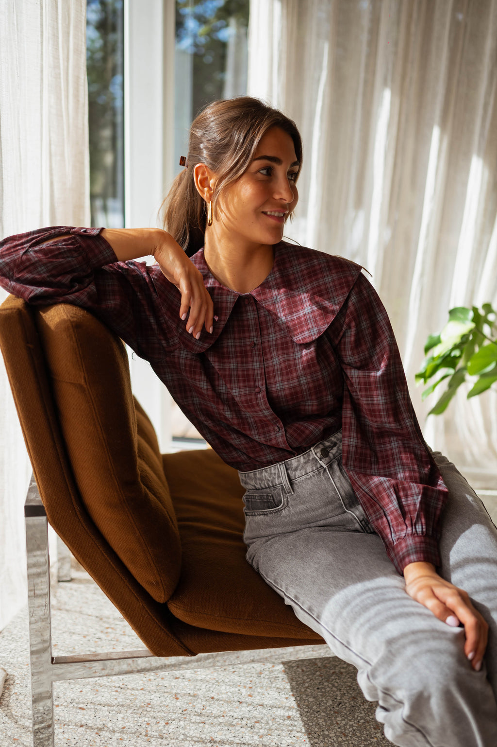 Emmie shirt - checkered burgundy