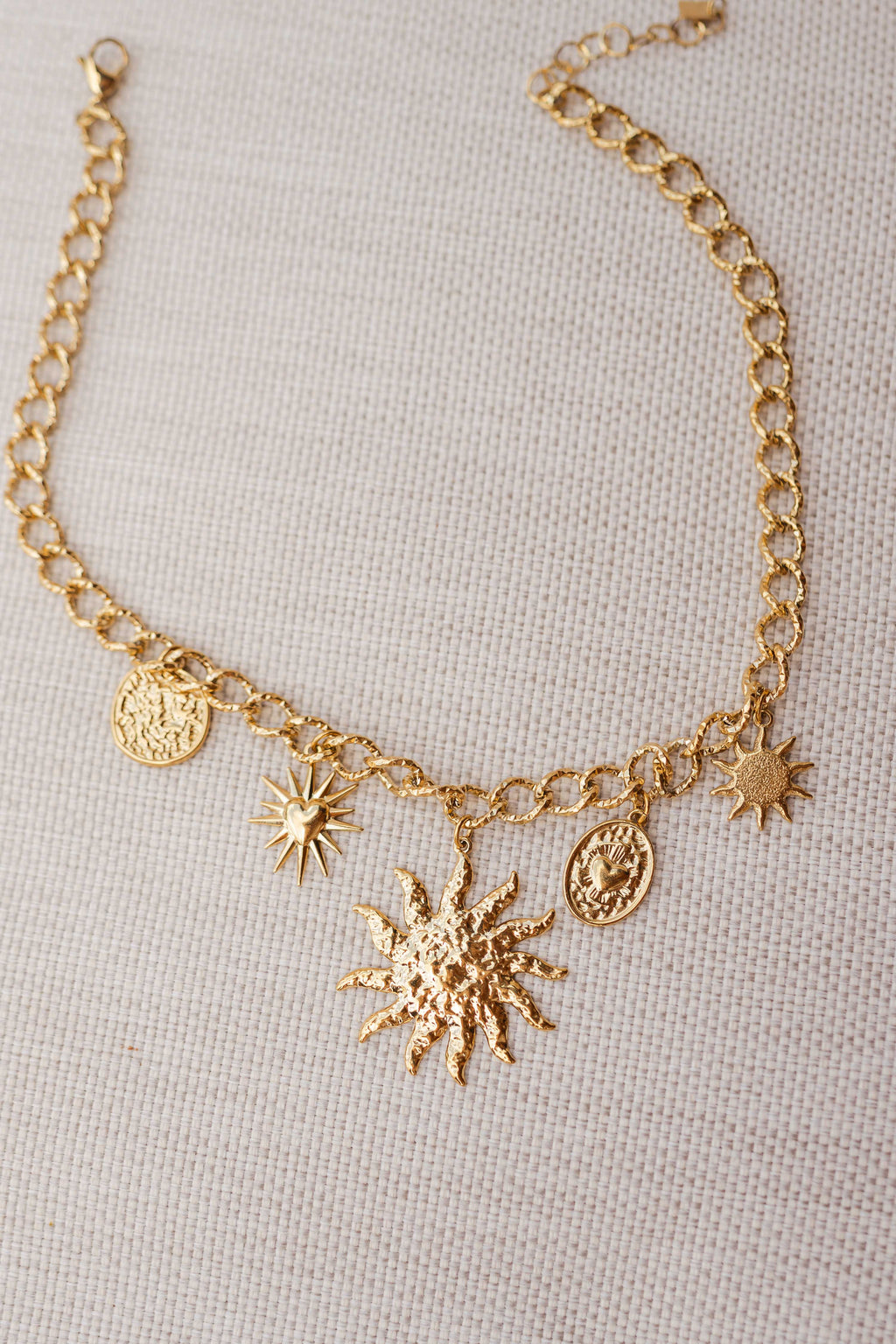 Astri necklace - golden