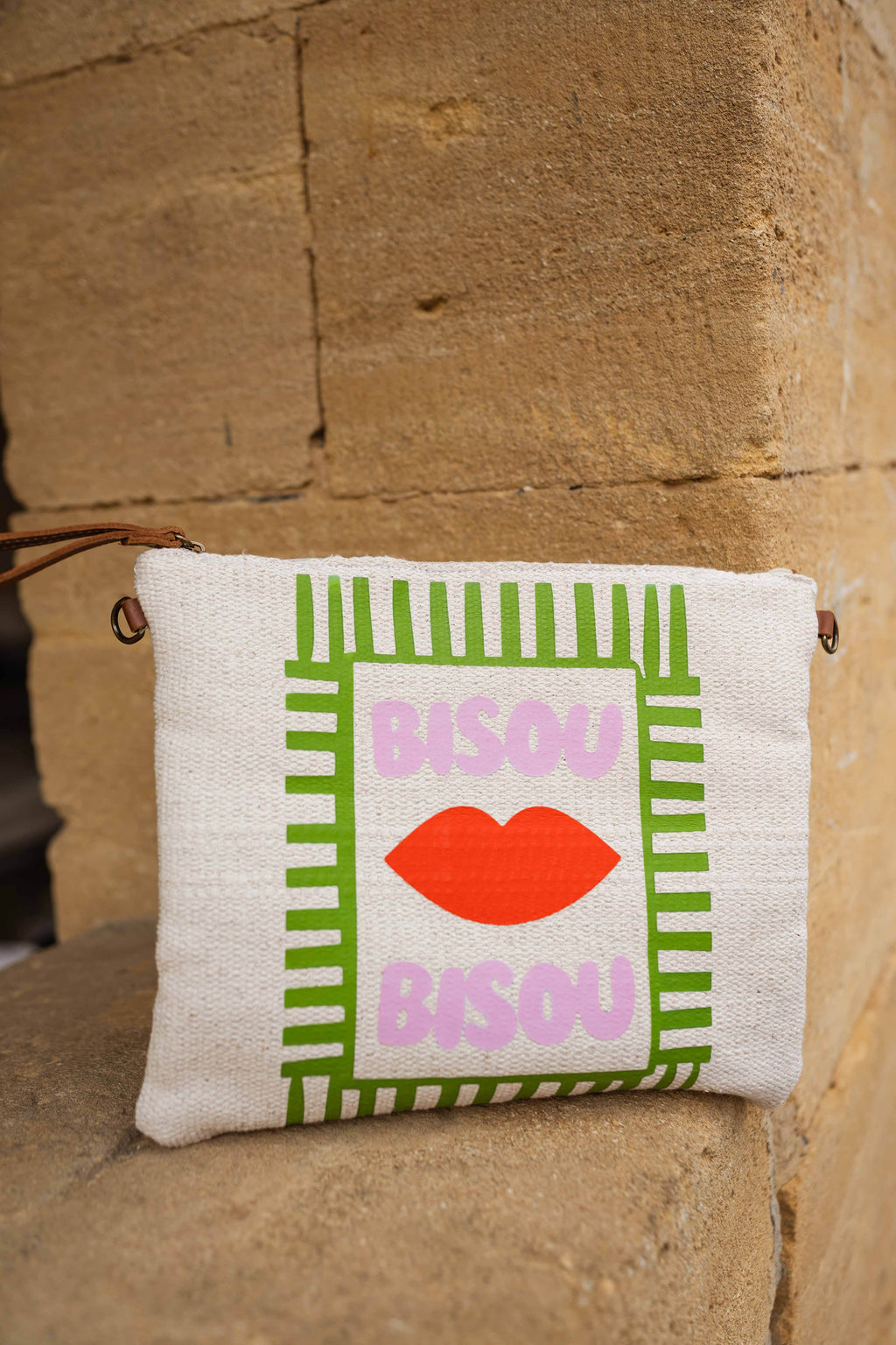 Bisou Bisou pouch - beige