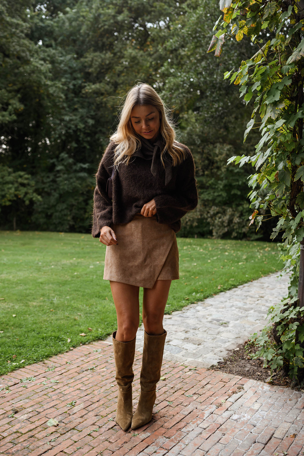 Luck Sweater - brown
