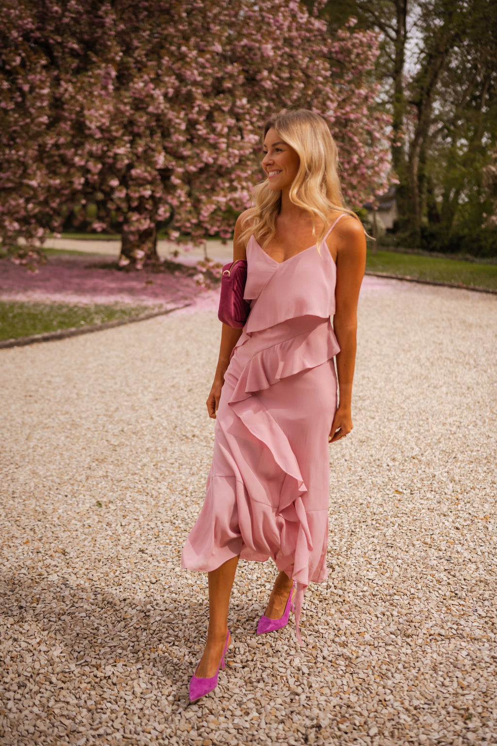 Très jolie robe de cocktail élégante rose poudrée - neuve avec étiquette (jamais portée) Shein Modely -T38/40 - Vêtements Très jolie robe de cocktail élégante rose poudrée - neuve avec étiquette (jamais portée) Shein Modely -T38/40 - Vêtements