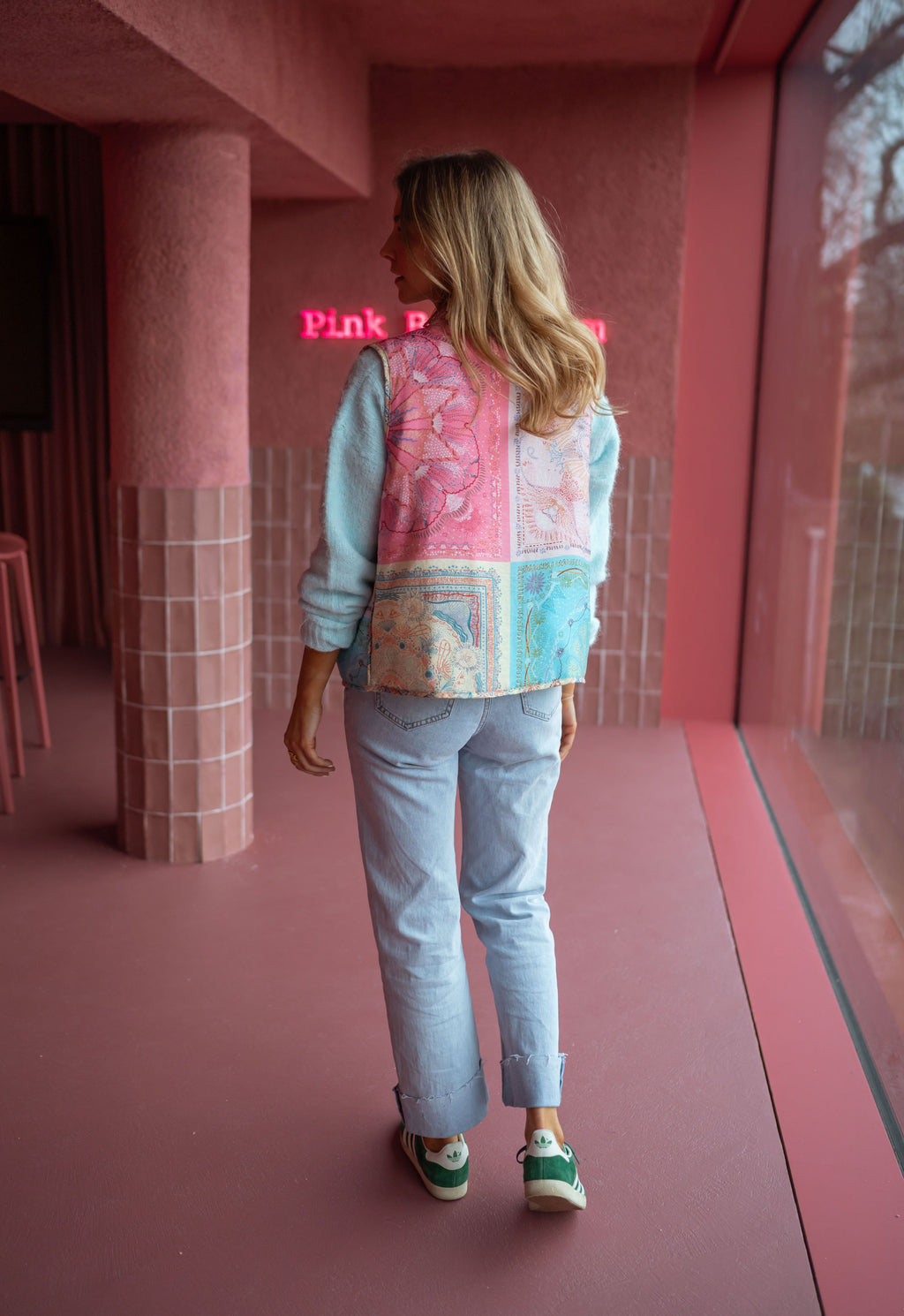 Sleeveless Maia jacket - pink and blue
