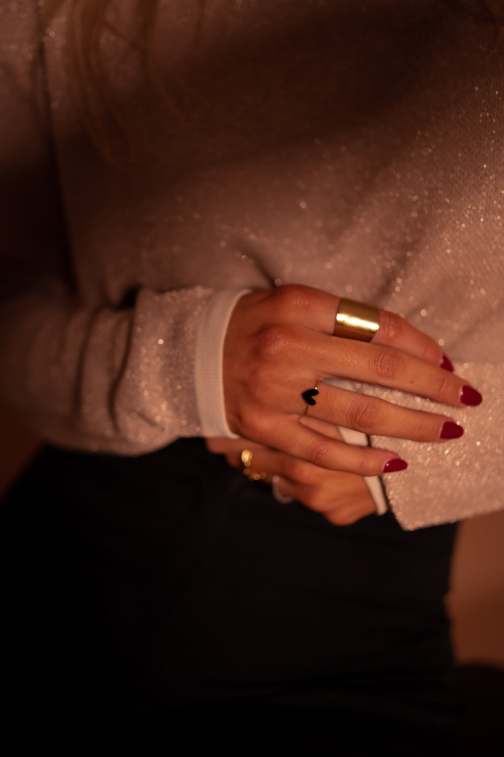 Daph ring - Golden And Black