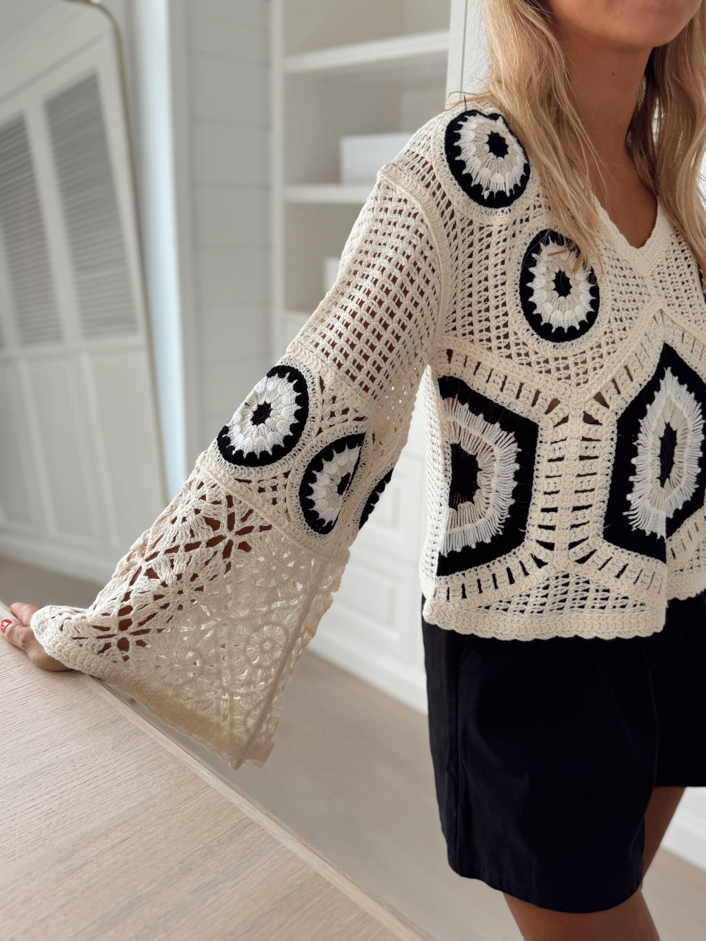 Nael blouse - ecru with black crochet