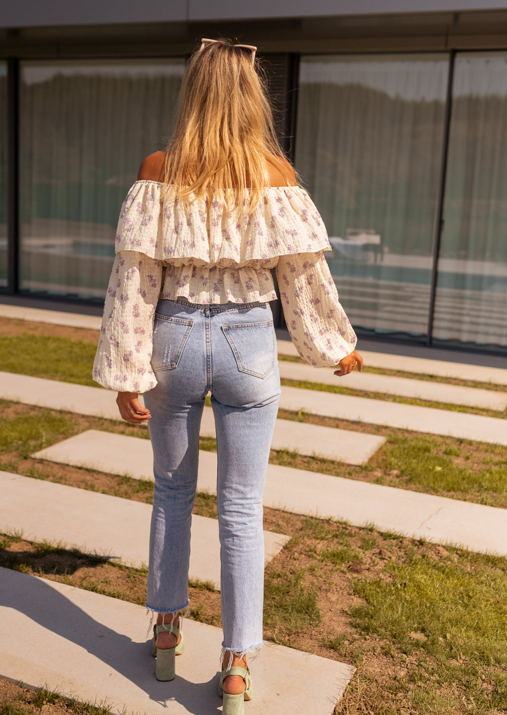 Paola blouse - beige and Purple with flowers