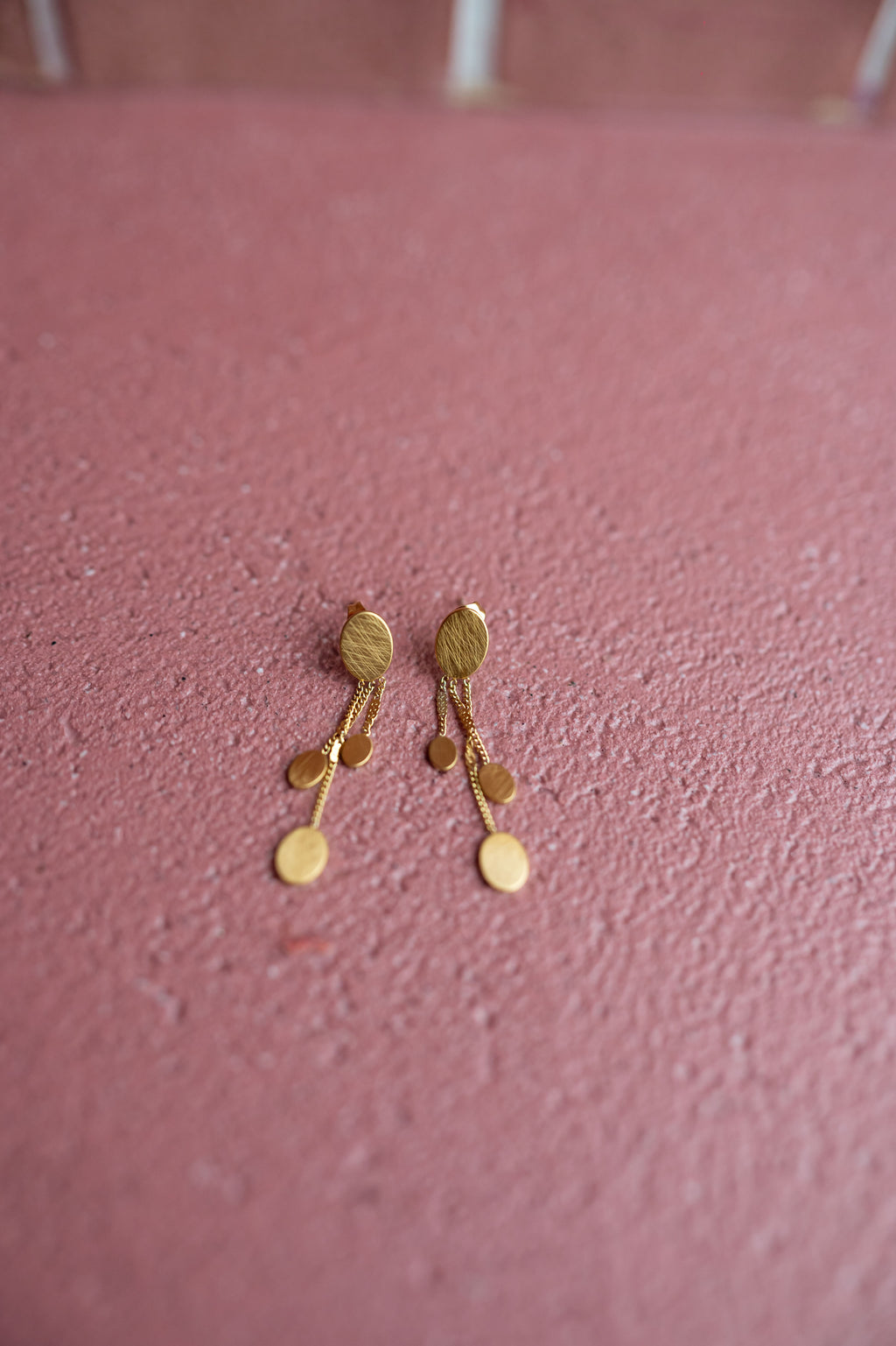 Ponyo earrings - golden