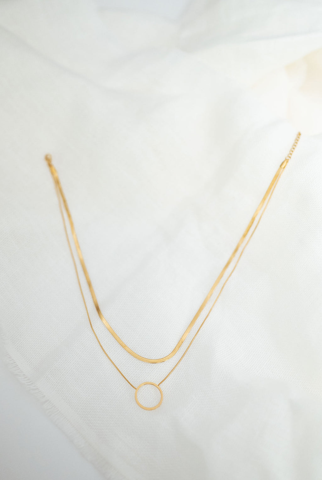 Necklace Akou - golden