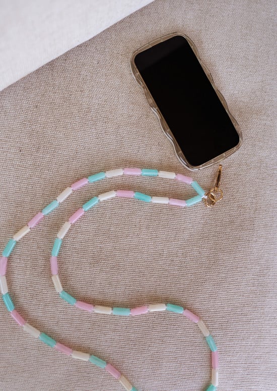 Jula phone lanyard - in pearls Roses, green and white