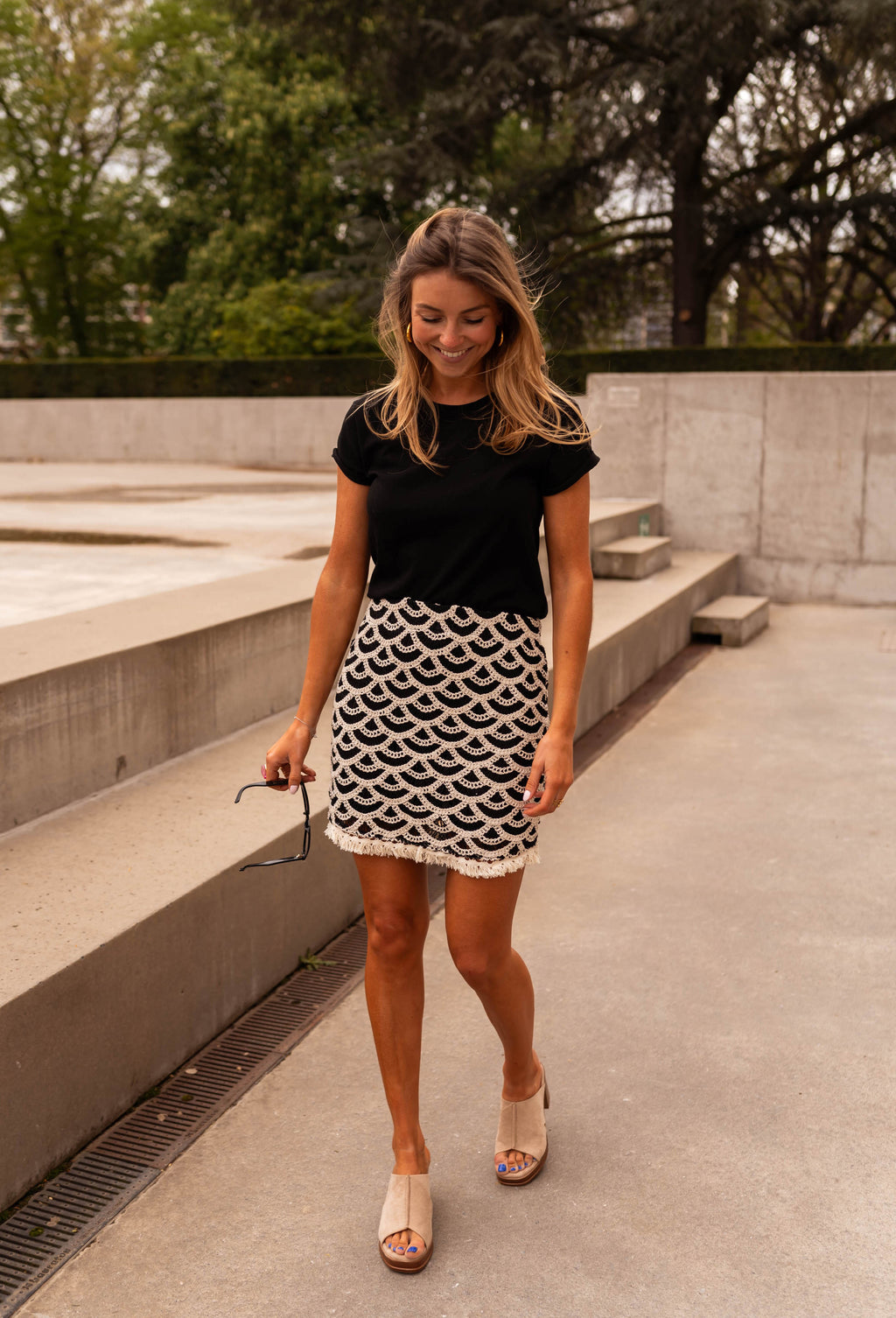 Crochet Teresa skirt - black and ecru