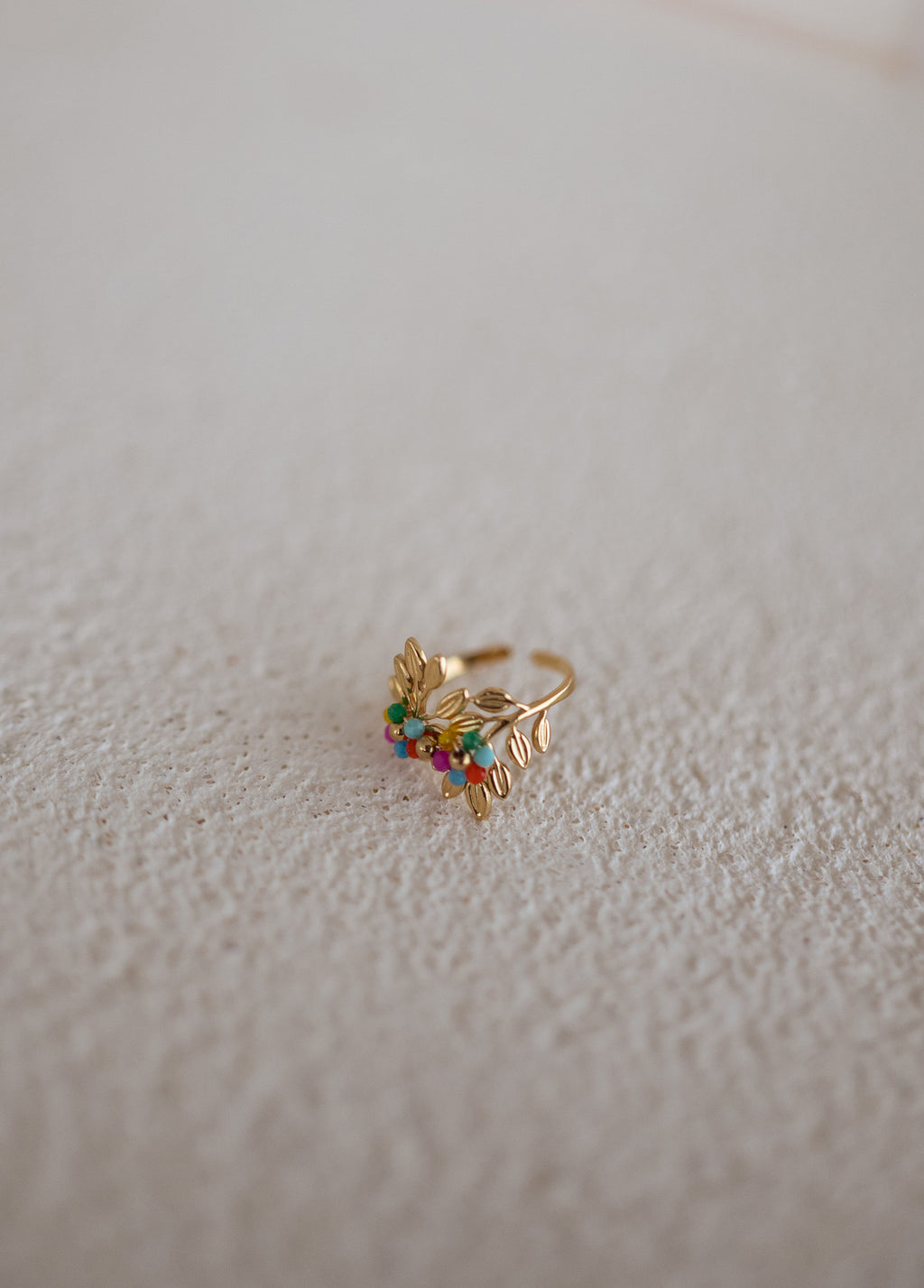 Ring Leaf - golden and pearls of color 
