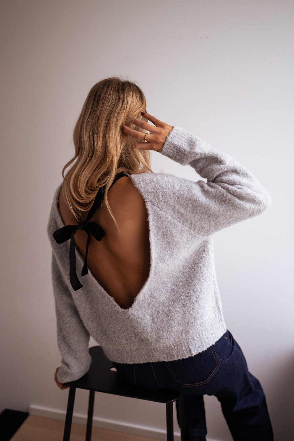 Laïs sweater - Grey with black bow