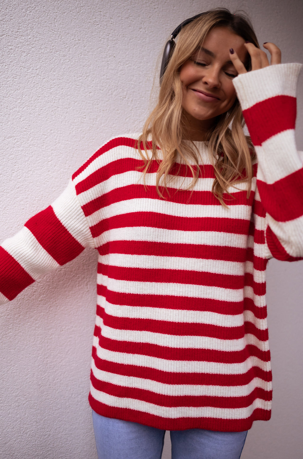 Sweater Larry - ecru Lined red