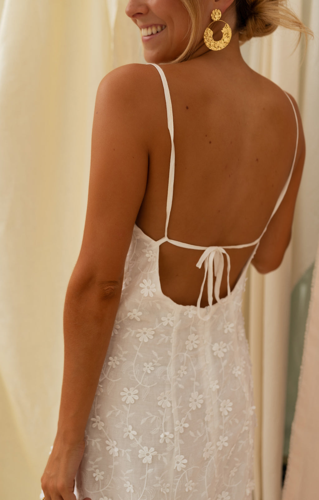 Robe Myna - blanche à broderie