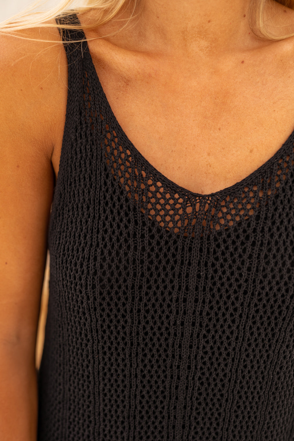 Dess Wendy - Black in crochet 