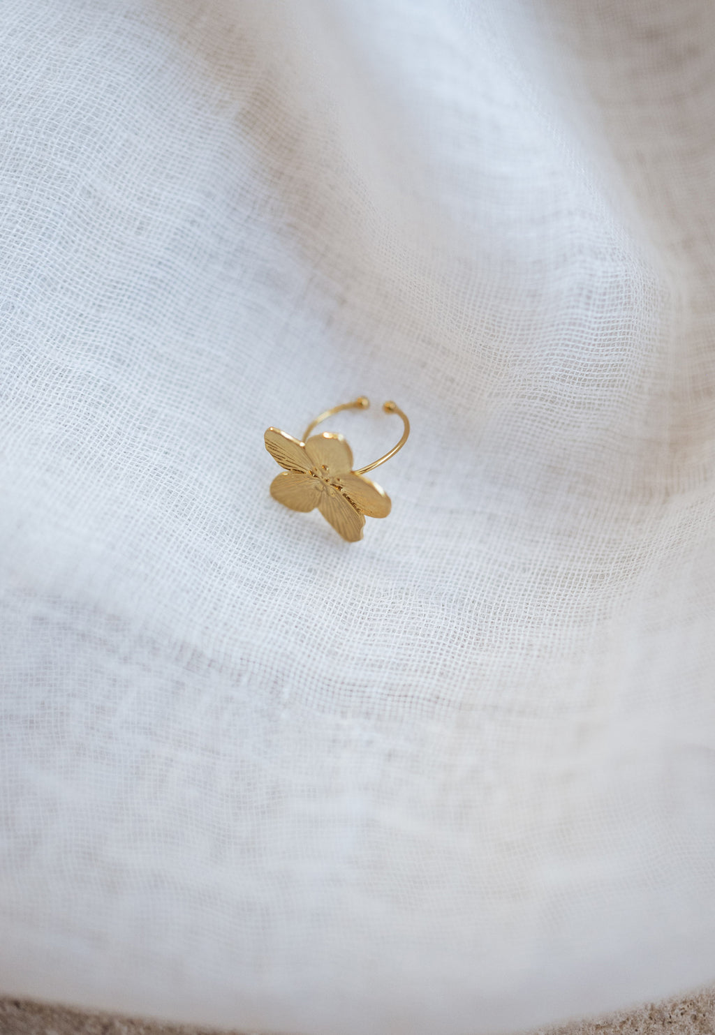 Flower ring - Golden