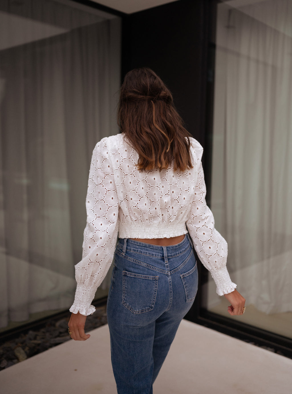 Jana blouse - white with embroidery