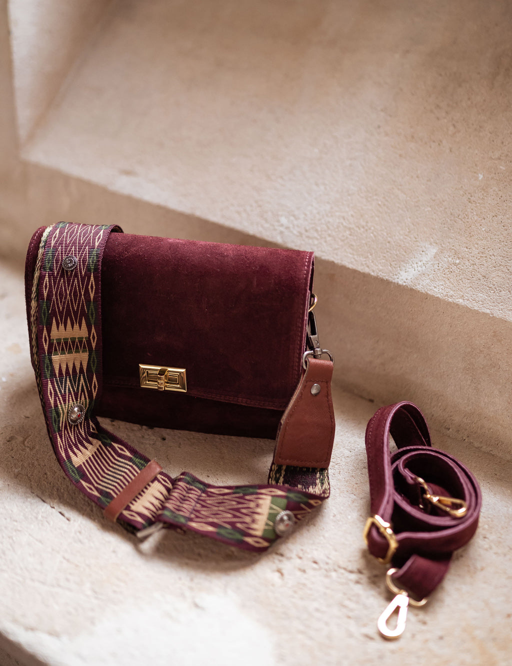 Lysea bag strap - Burgundy patterned