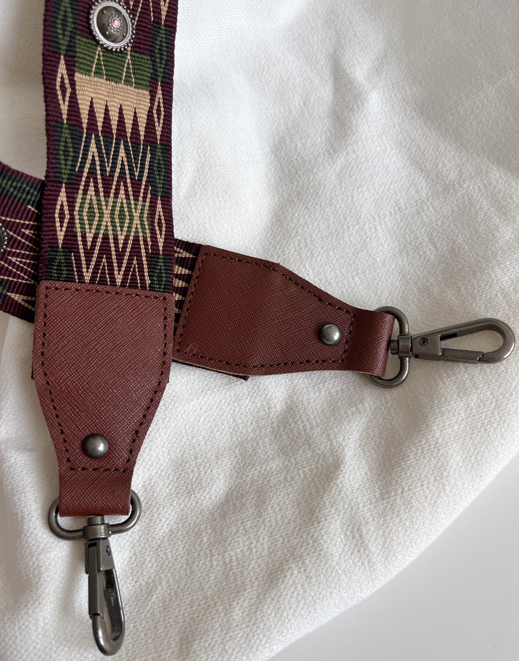 Lysea bag strap - Burgundy patterned